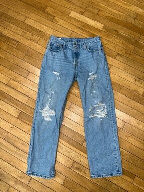 Woman’s Levi’s 501 jeans denim bottoms